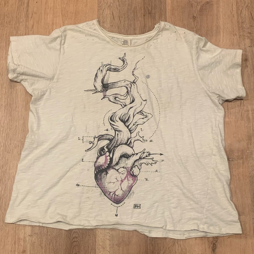 Beating Heart Magnolia Pearl T-shirt
